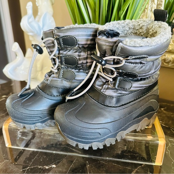 ๐ฉท MEMBERS MARK GIRLS 9/10 EASY CINCH SNOW WINTER SHERPA STYLE BOOTS EXCELLENT - Picture 6 of 10